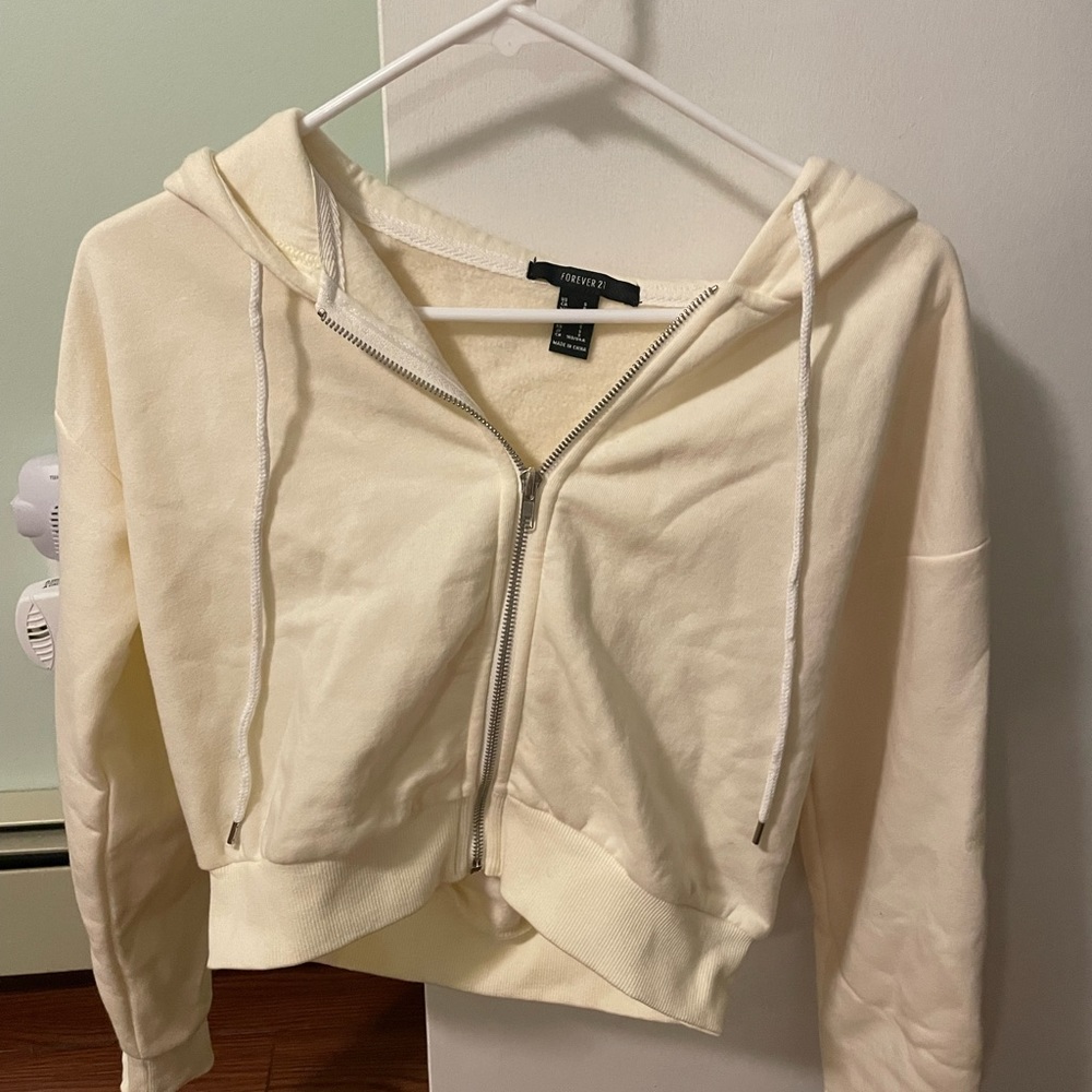 cropped hoodie